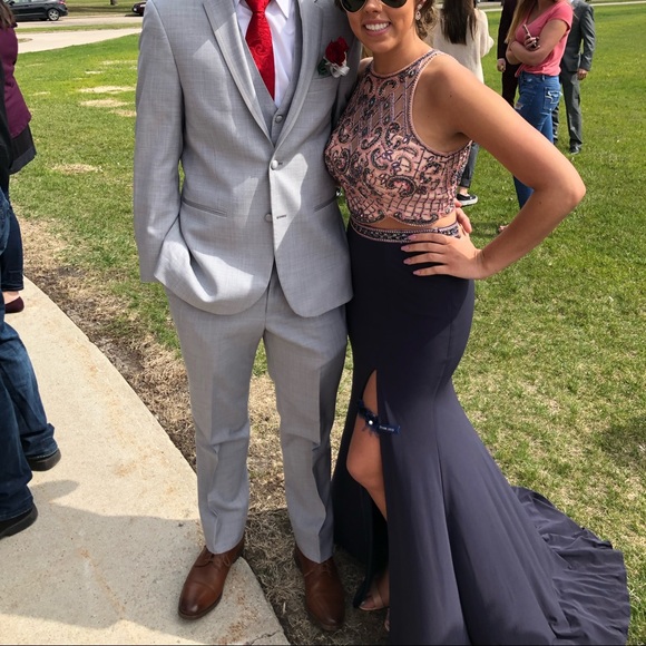 Prom dress - Picture 2 of 3